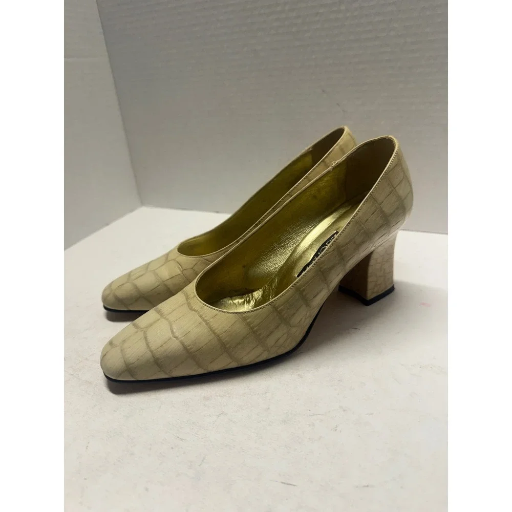 Escada Beige Croc Embossed Leather Block Heel Pumps Gold Logo Italy 36.5 6.5